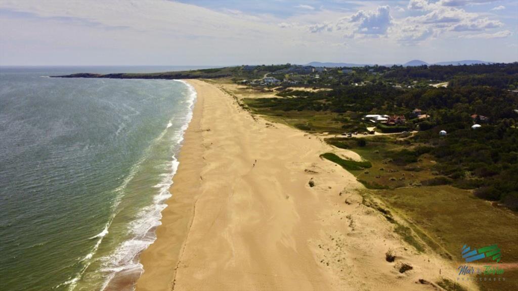 Venta terreno primera linea Playa Mansa