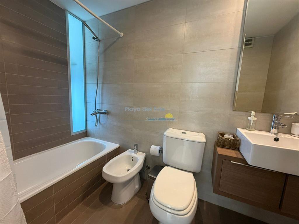 Apartamento en alquiler anual de 1 dormitorio en
