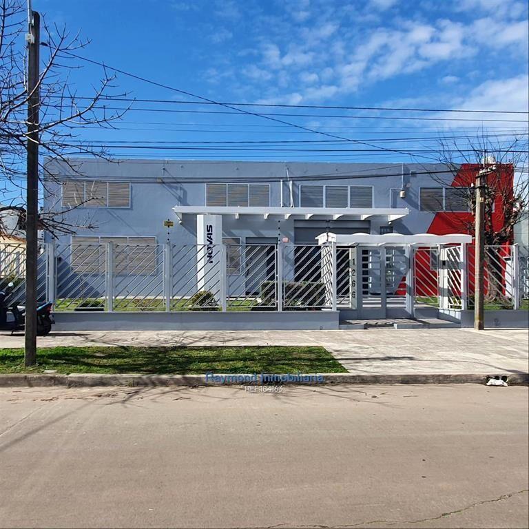 Venta local para oficinas de 580m2 en Sayago