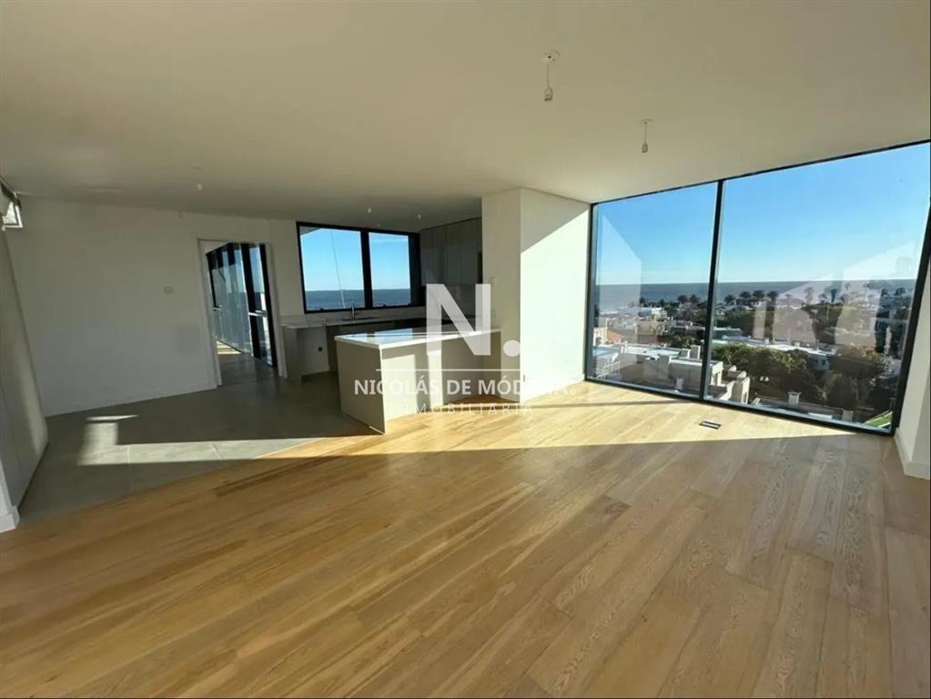 Penthause en Venta de 3 Dormitorios frente a la