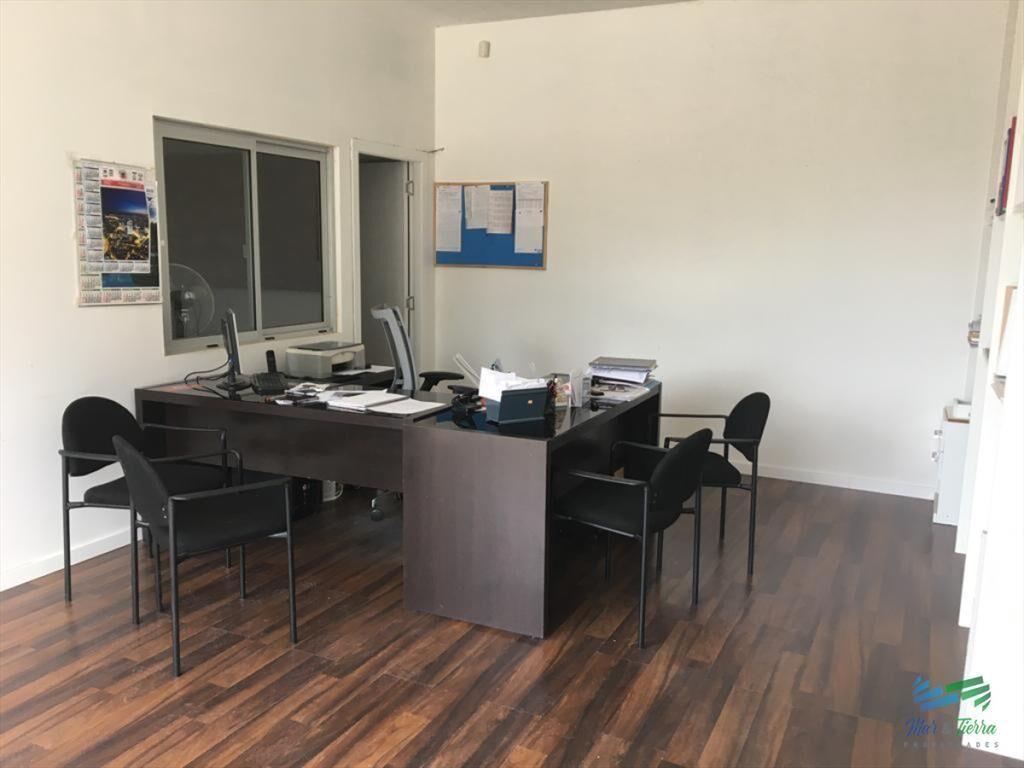 En venta excelente galpon con oficinas, 600 m2,