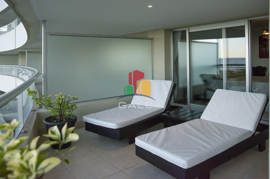 Departamento en venta frente al mar. Torre Lobos, Playa Bra