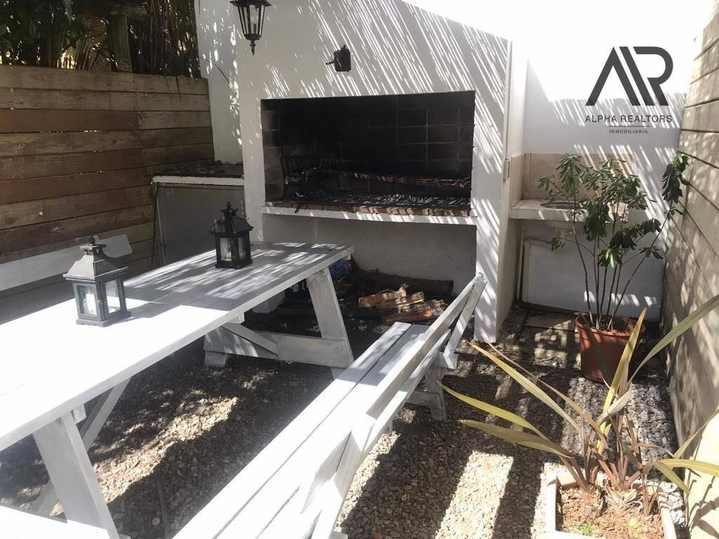 Casa en alquiler temporario c/ cochera en Montoya