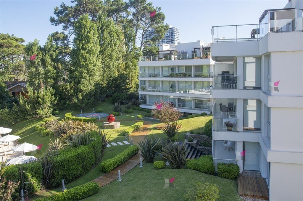 Espectacular departamento duplex a pasos del mar . 3 dormit