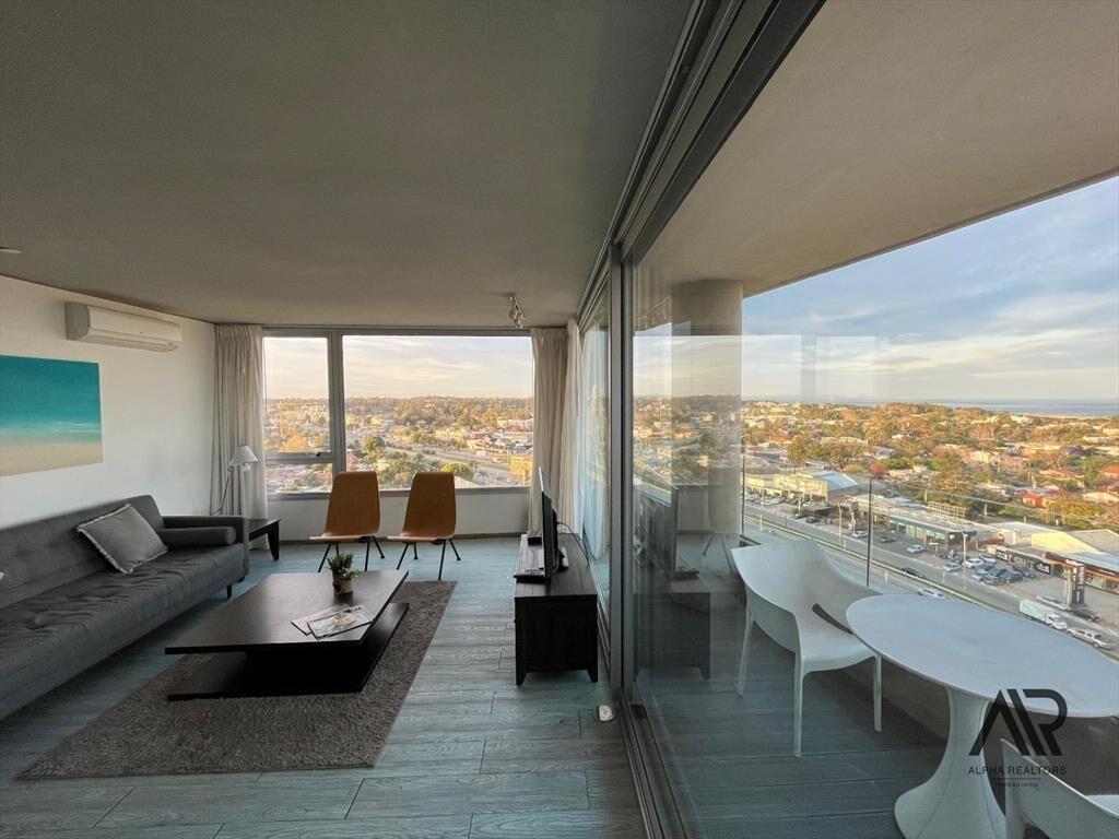 Apartamento en venta de 2 dormitorios con garaje en Carrasco