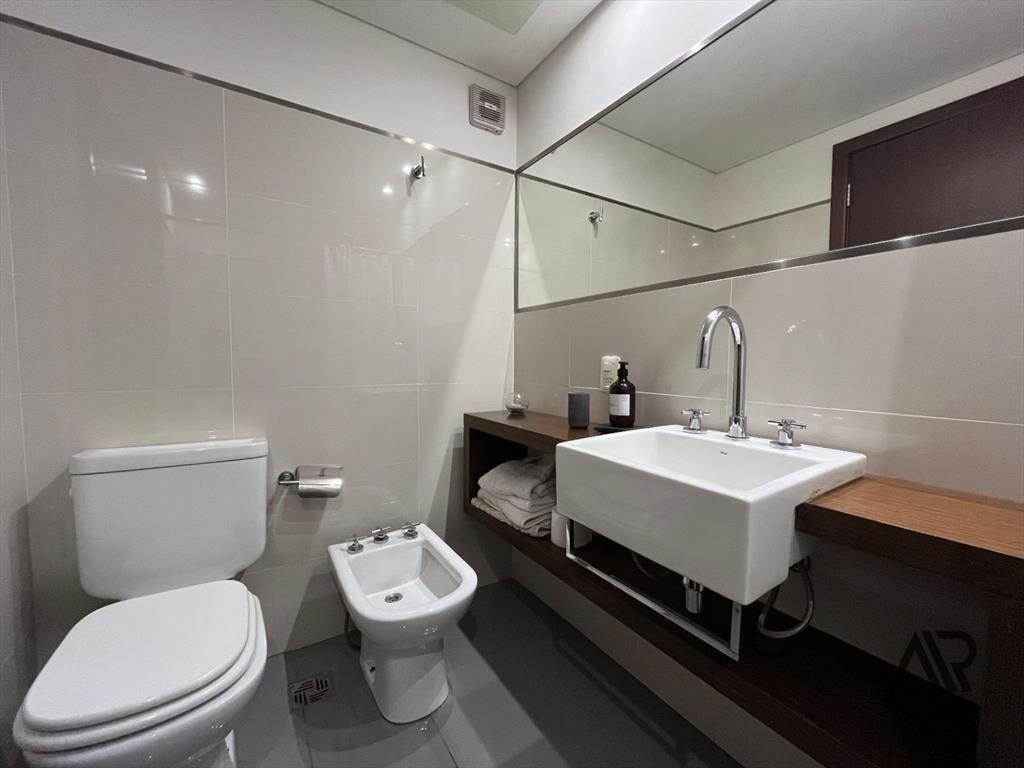 Apartamento en venta de 2 dormitorios con garaje en Carrasco