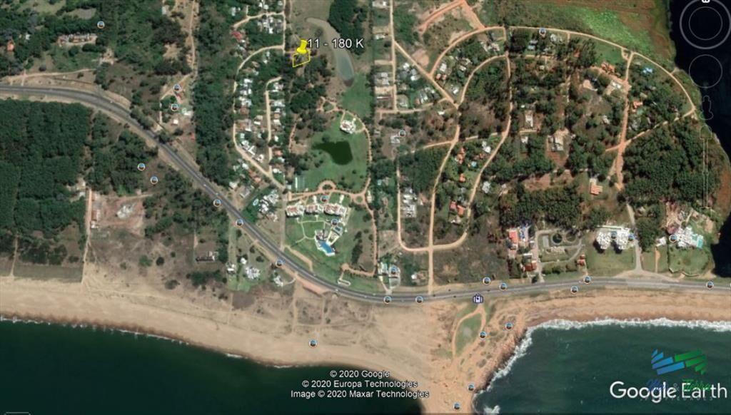 Venta de terreno de 1022 m2 en playa mansa Punta