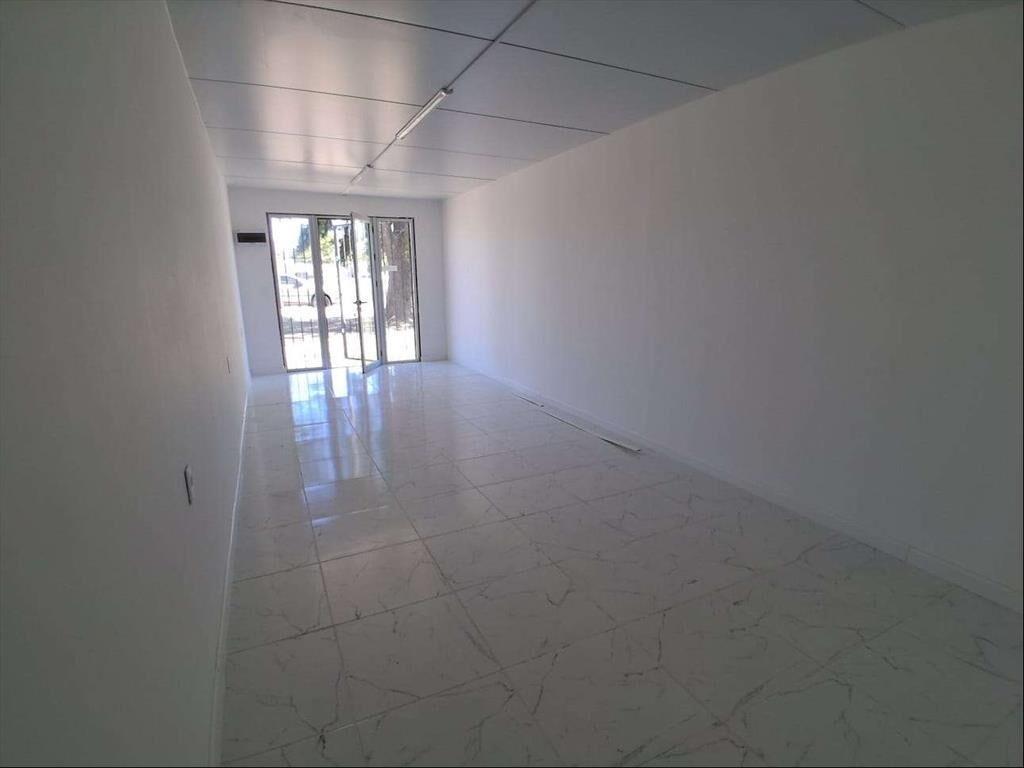 *** ALQUILADO *** ZONA MUY COMERCIAL Local Alquiler Solymar