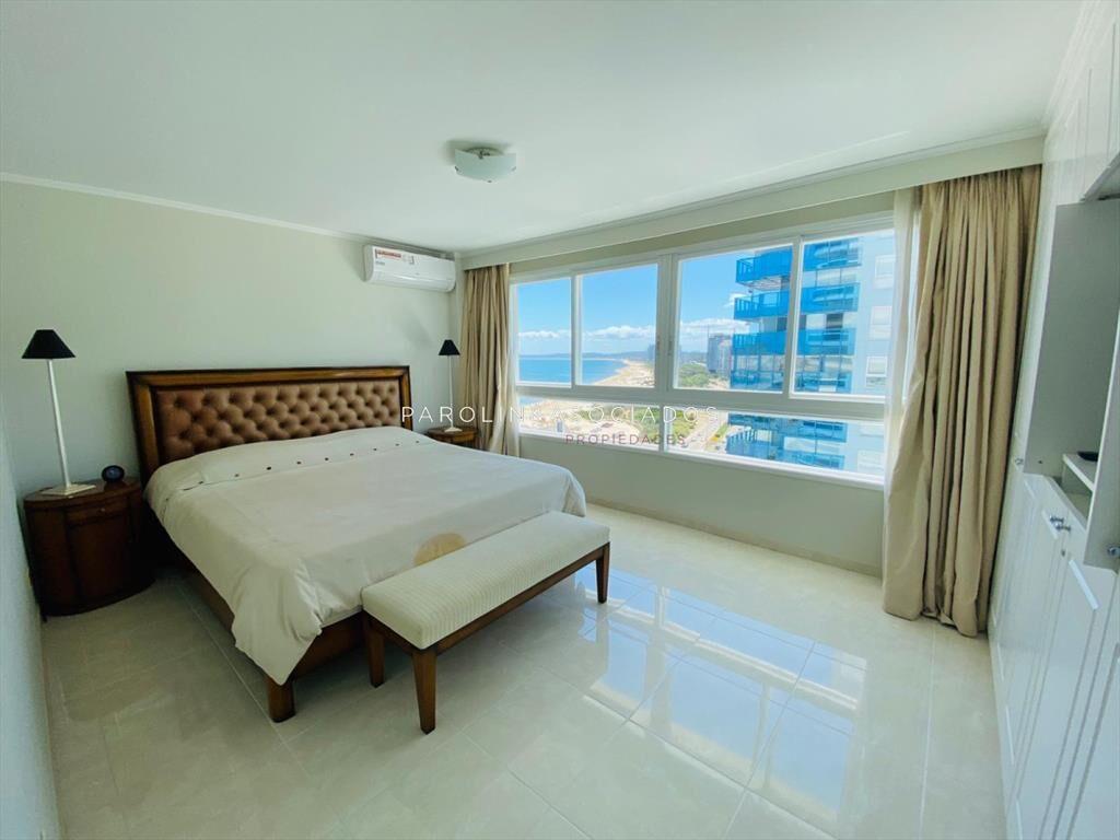Apartamento en venta de 3 dormitorios en Tower,