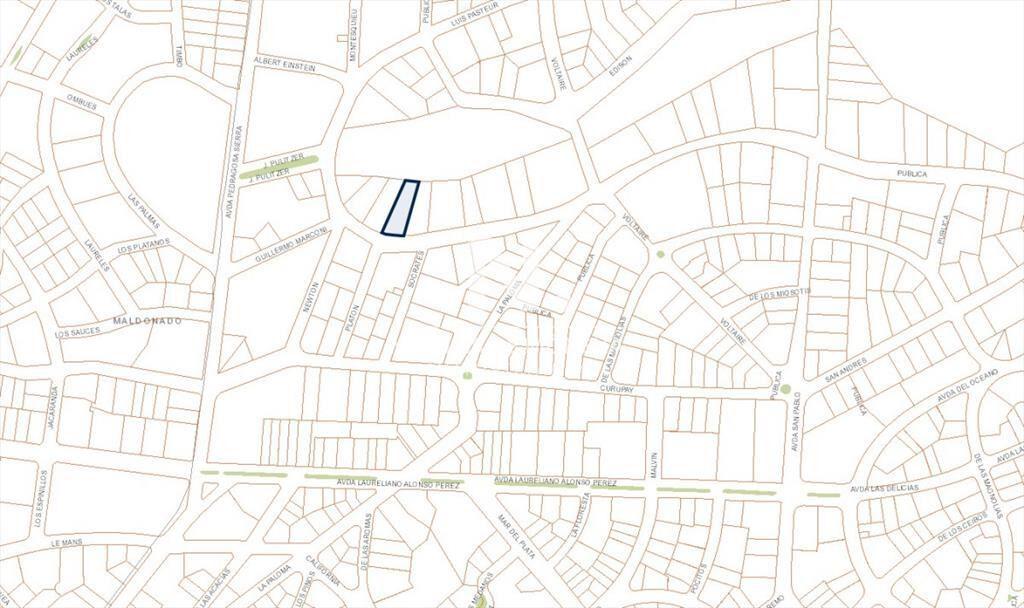 Terreno de gran superficie en zona habitada todo