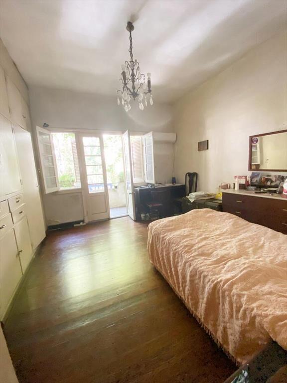 Venta casa de 4 dormitorios, amplio garage y patio en Pocit
