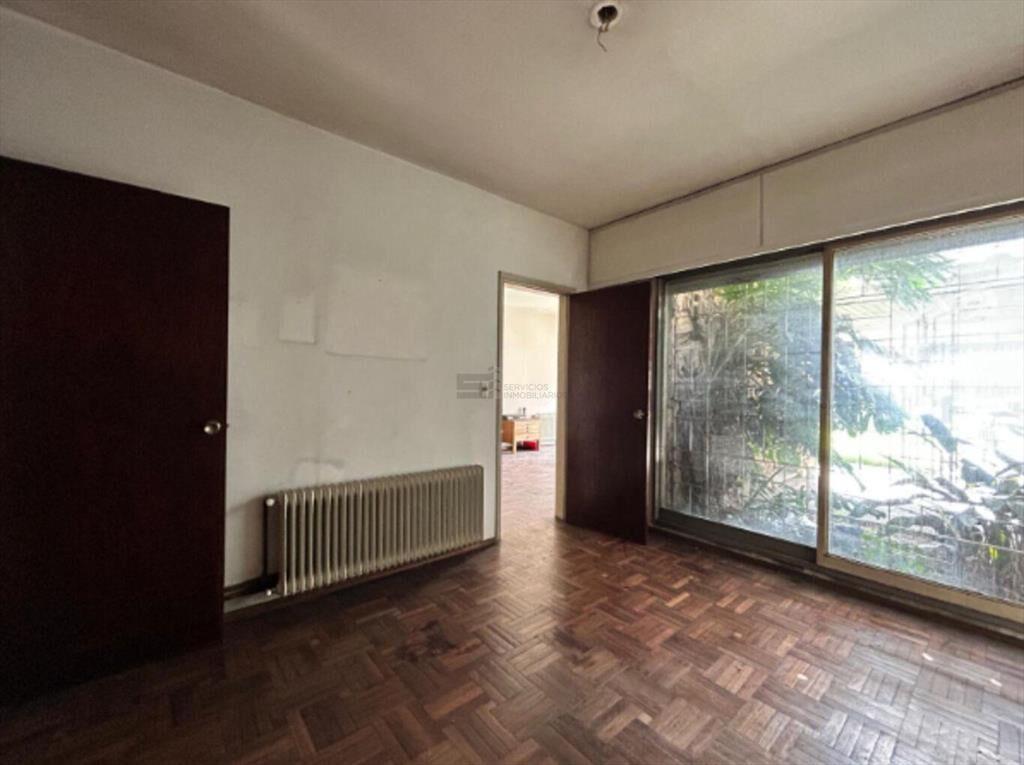 Casa en venta, gran terreno, piscina, barbacoa, frente al m