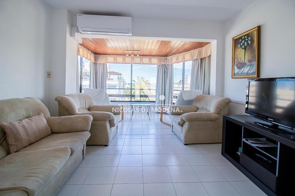 Apartamento en Venta de 3 dormitorios en Edificio Palm Beac