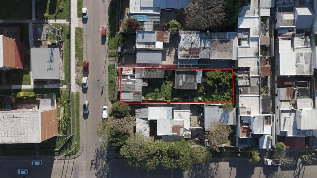 VENTA TERRENO CON CONSTRUCCIONES LAS PIEDRAS
