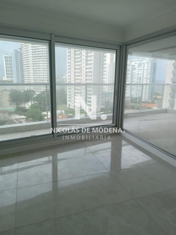 Departamento en venta a metros del mar. Miami II