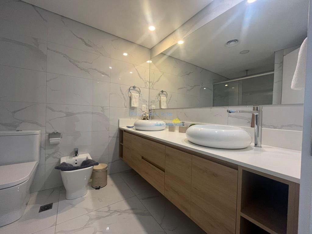 Apartamento en Venta de 3 dormitorios en Punta ,