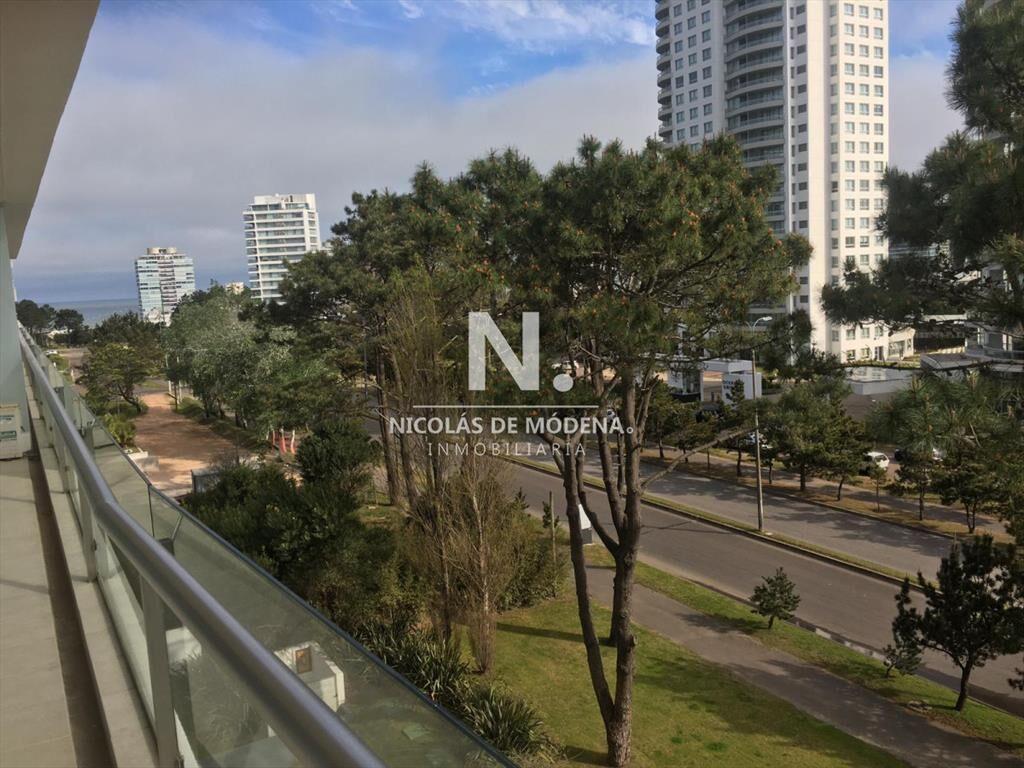 Apartamento en Be Punta en alquiler