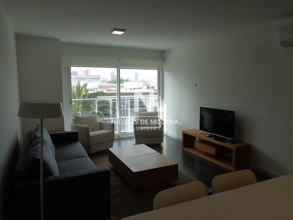Apartamento en venta de 2 dormitorios, Edif. Del