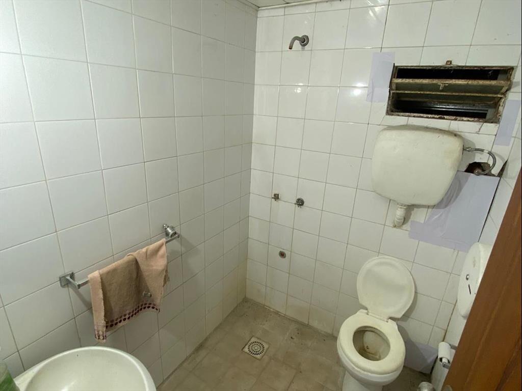 VENTA CON RENTA LOCAL EN INTERBALNEARIA Y AV PEREZ BUTTLER