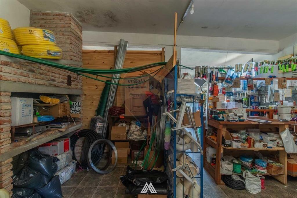 Venta llave de local comercial ferreteria en Pando