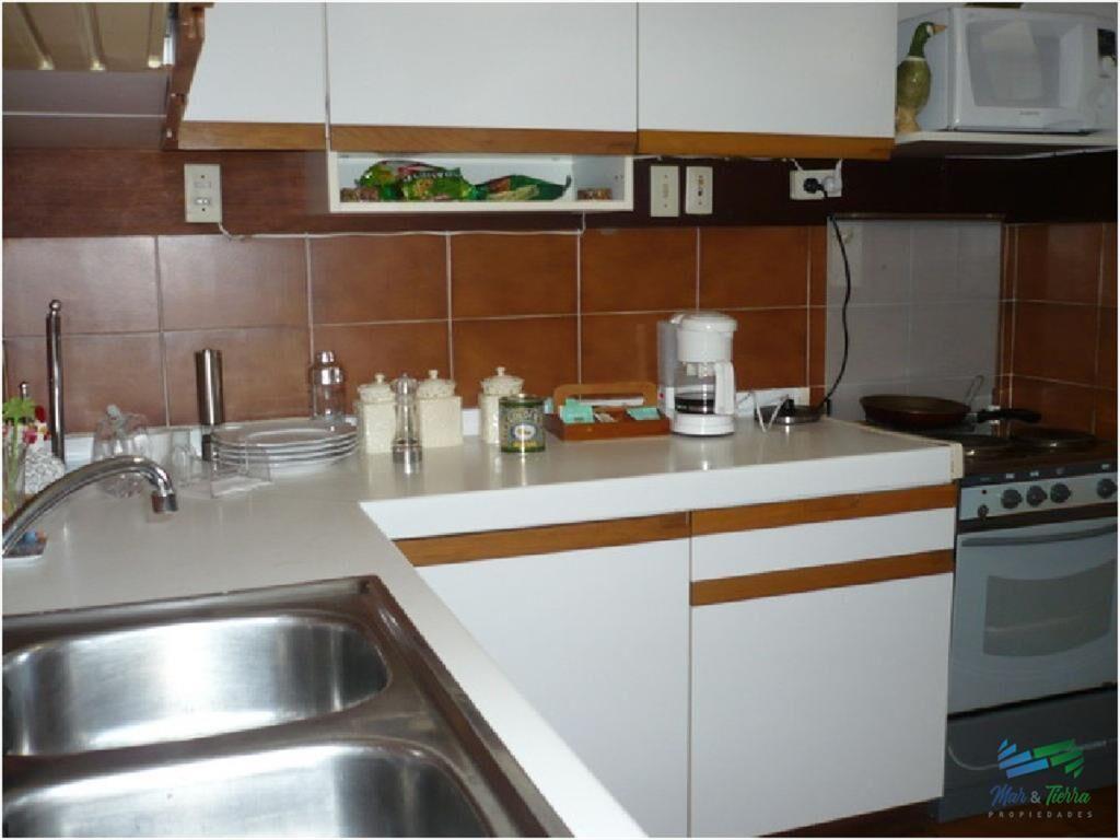 Alquilo apartametno 2 dormitorios con vista al mar en Penin
