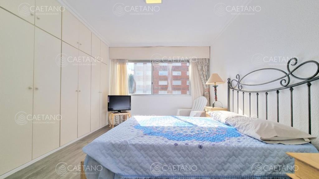 Vende departamento de 2 dormitorios en Mansa -