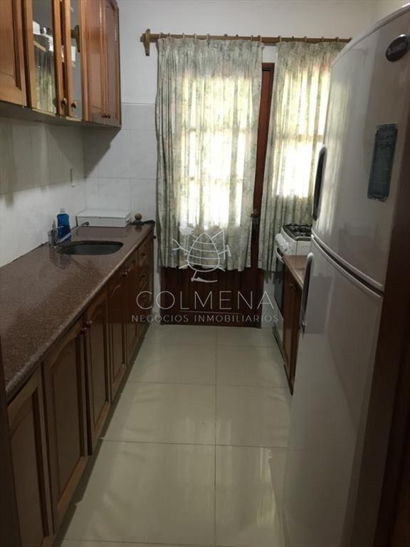 AGRADABLE  CASA EN ZONA MUY TRANQUILA Y ARBOLADA