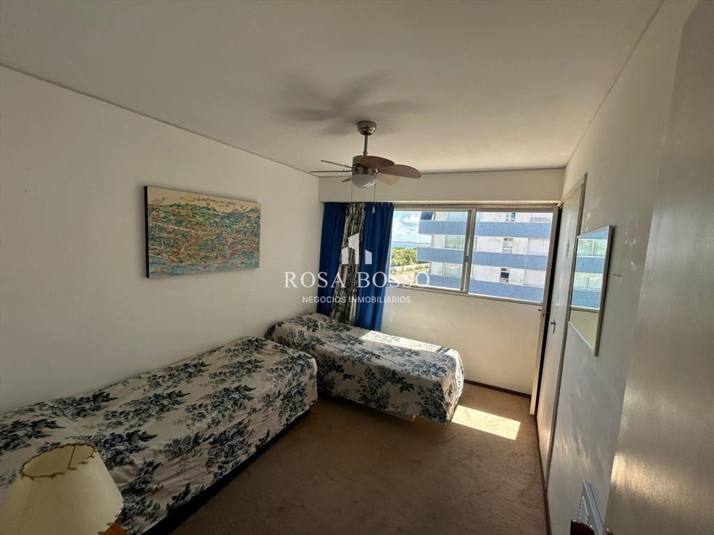 Apartamento Venta 4 dormitorios en Playa Mansa,