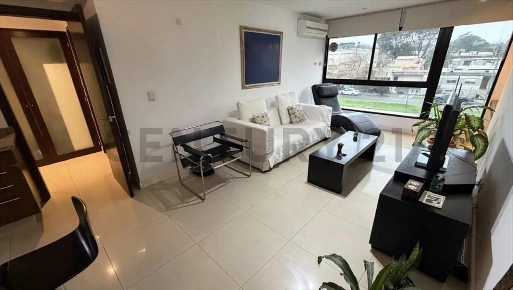 Apartamento al frente en alquiler, MALVIN 1 dormitorio, a...