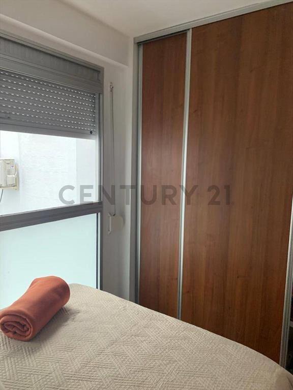 Venta Apartamento Pocitos 1 Dormitorio, Terraza, Lavadero...