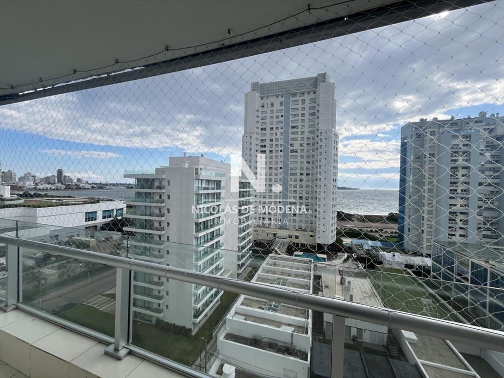 Apartamento en Venta de 3 dormitorios con en del
