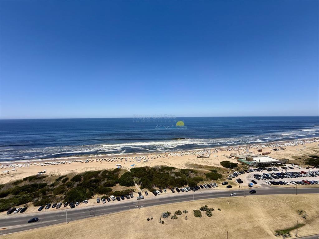 Apartamento en Punta del Este, Brava