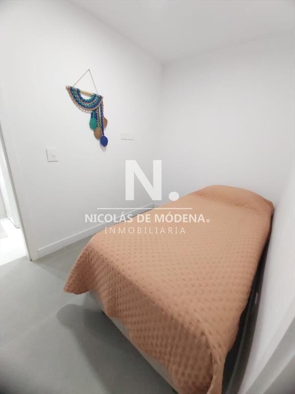 Vende apartamento de 1 dormitorio y medio en del