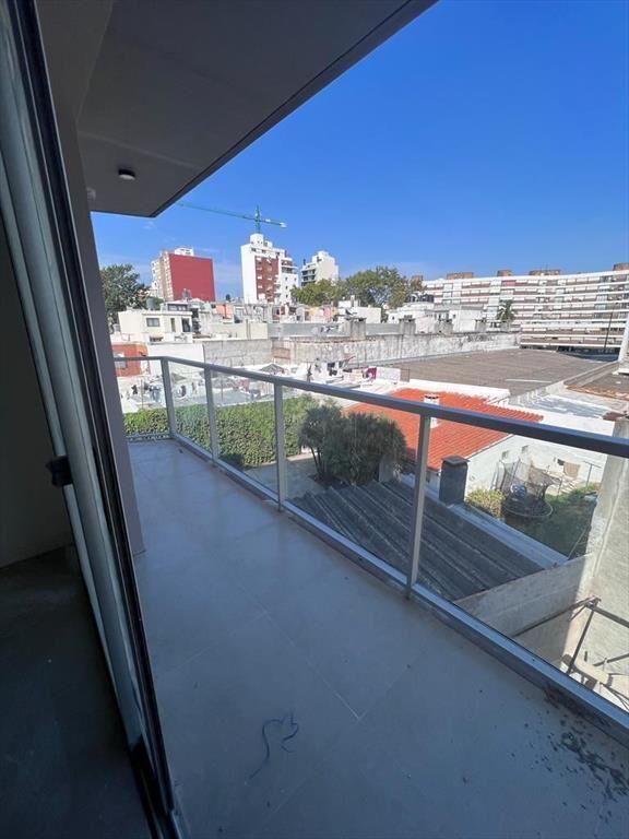 Apartamentos Venta 1 Dormitorio con balcón
