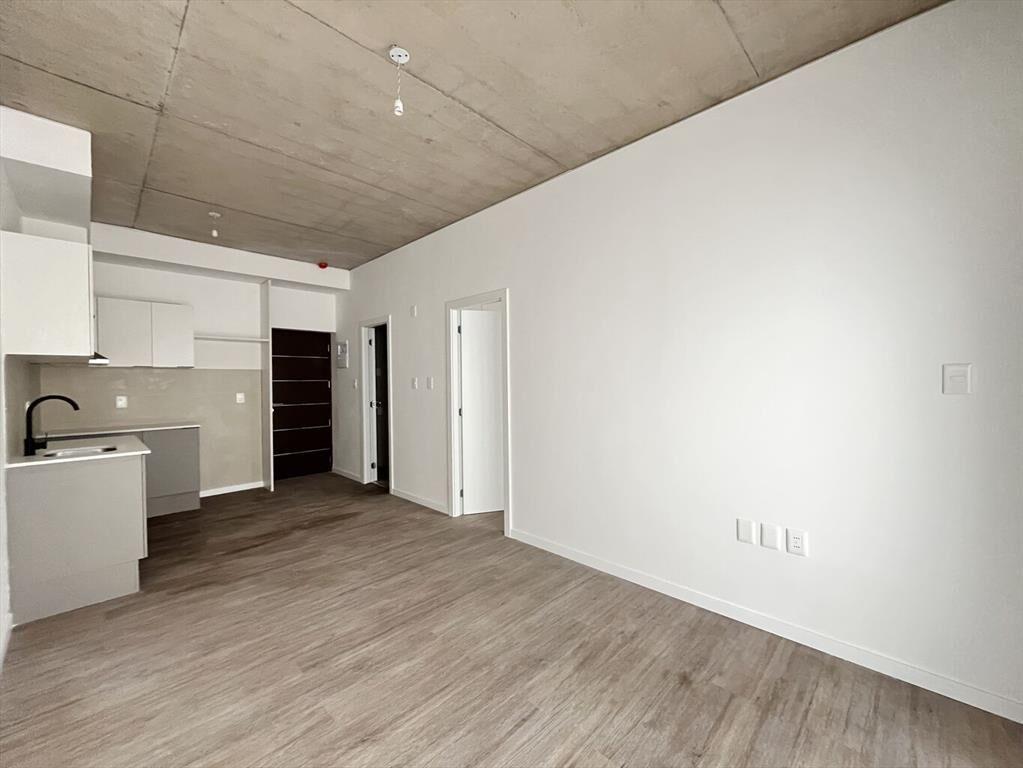 Venta apartamento 1 dormitorio con patio en Palermo a estre