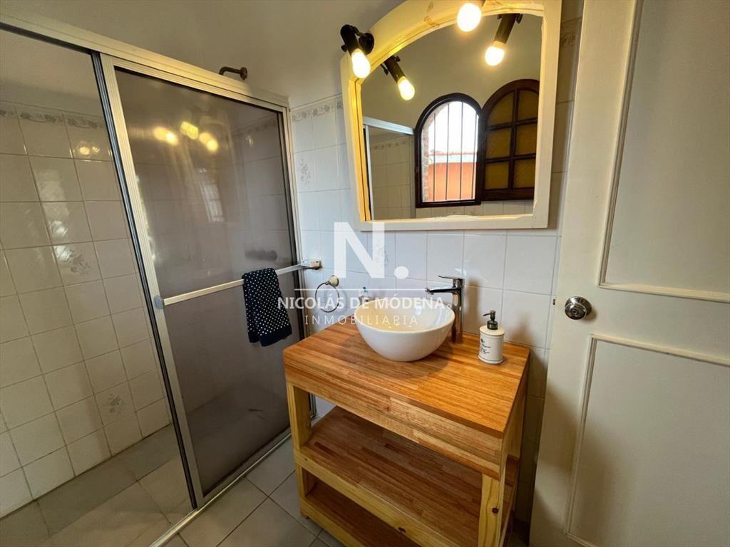 Alquila casa en Mansa Punta del Este, de 3dormitorios.