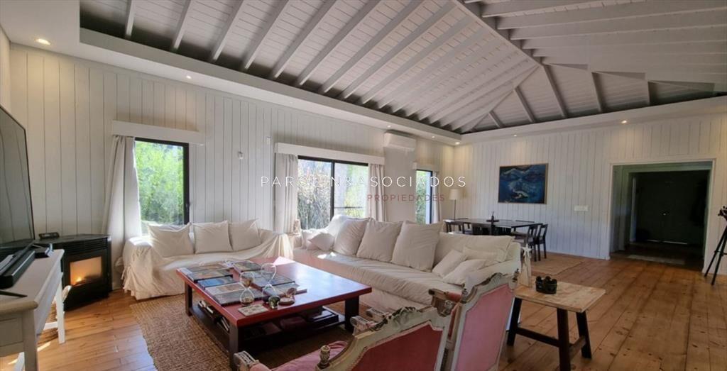 Casa en Venta de 3 Dormitorios en San Vicente,