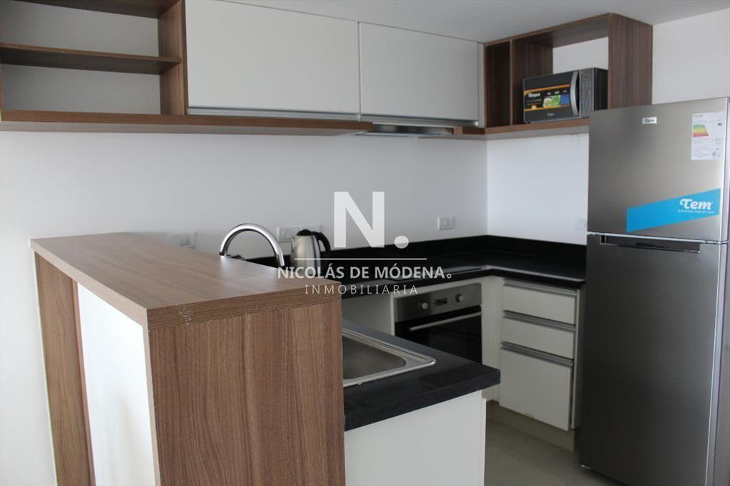 Apto 2 dorm, 2 baños y balcón