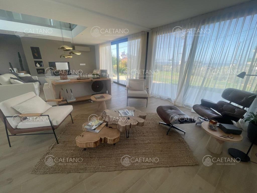 Casa 4 dormitorios alquiler temporada - Punta Ballena con v