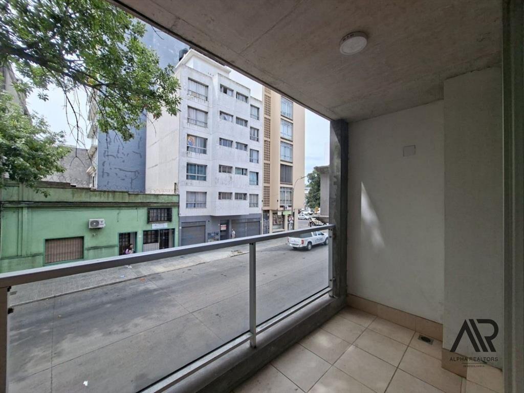 Venta Apartamento De 2 Dormitorios En Tres Cruces