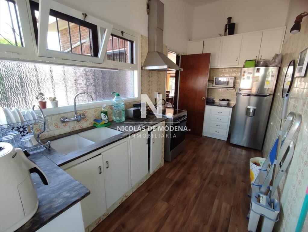 Vende casa de 2 dormitorios en Cantegril Punta