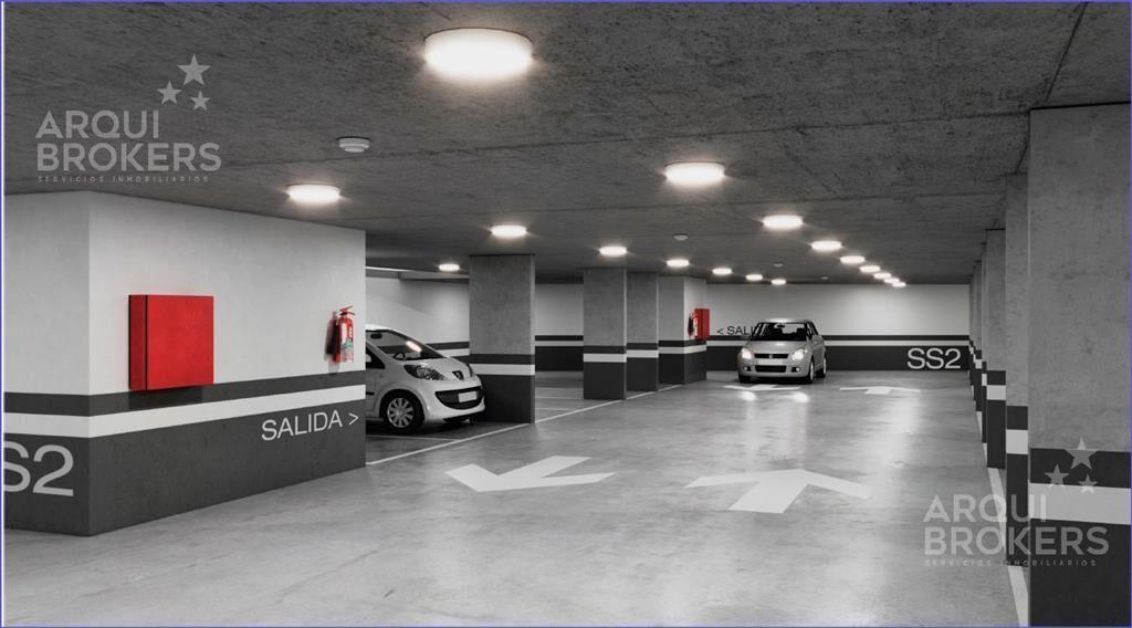 Apartamento penthouse de dos dormitorios en venta en Tres C