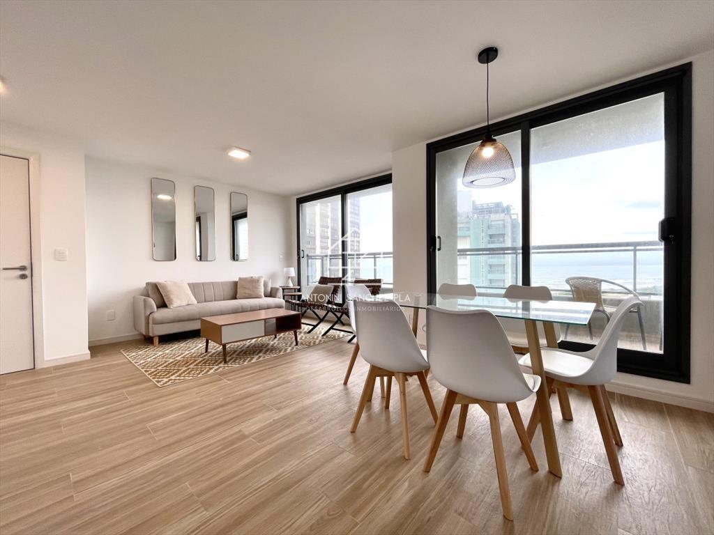 Moderno Apartamento de 2 Dormitorios en Playa del