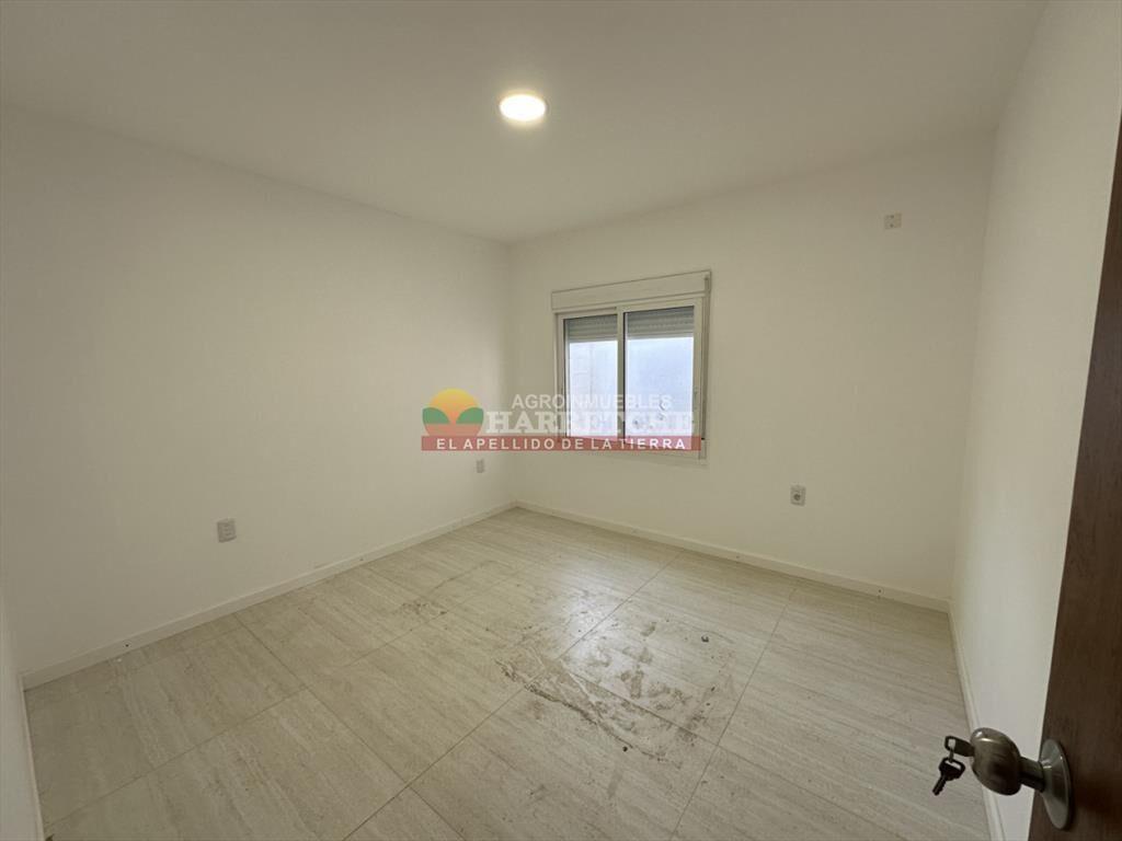 Alquiler en Canelones, 2 dorm, cocina comedor a