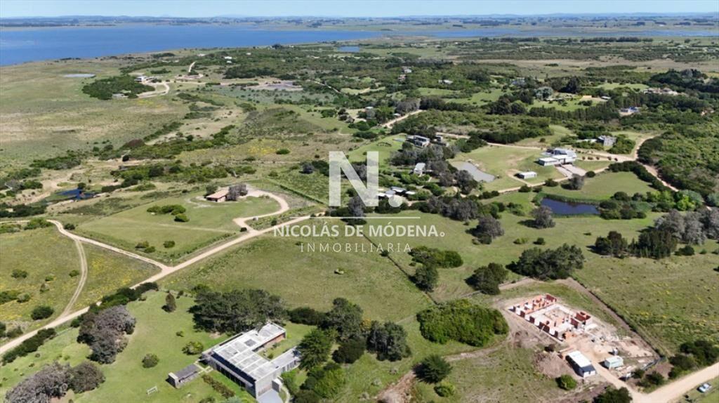 Vende chacra en Jose Ignacio de 1 hectarea.