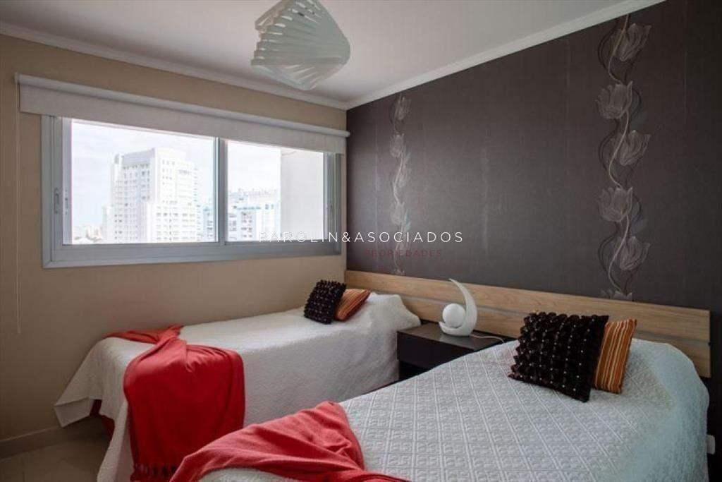 Apartamento en venta de 3 dormitorios en Miami