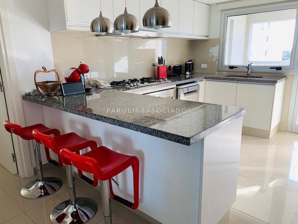 Apartamento en venta de 3 dormitorios en Brava