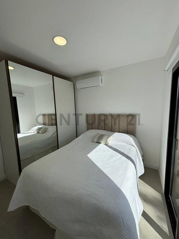 CASA a ESTRENAR PISCINA a metros del mar , 450m2  con ren...