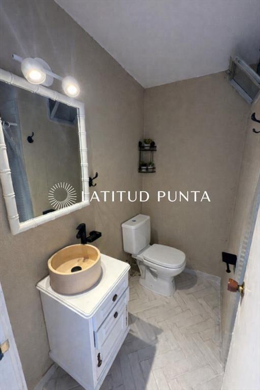 Apartamento de 2 dormitorios frente a playa Brava