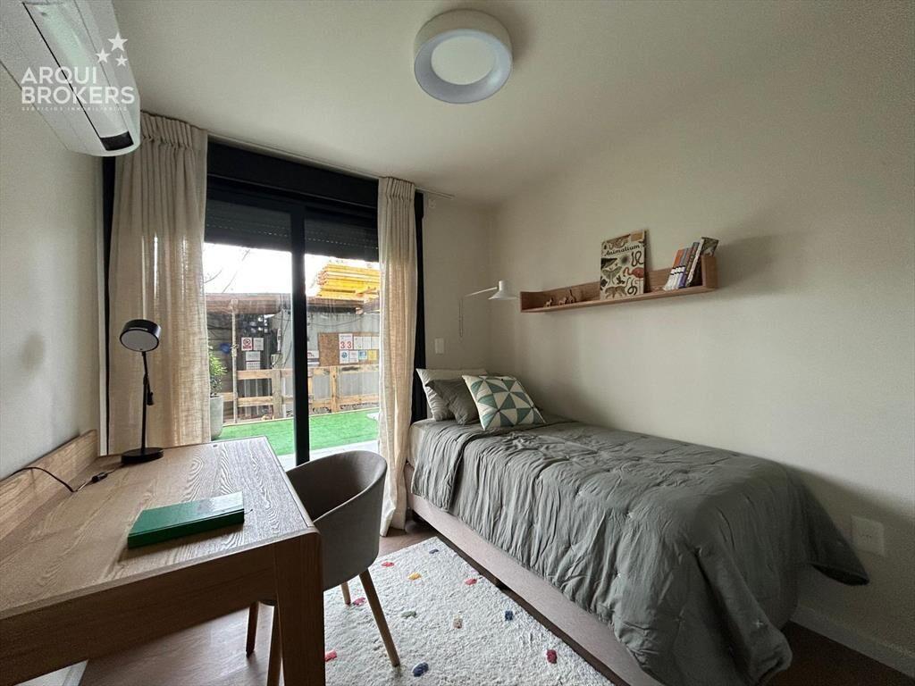 Apartamento de dos dormitorios en venta en Buceo - 003